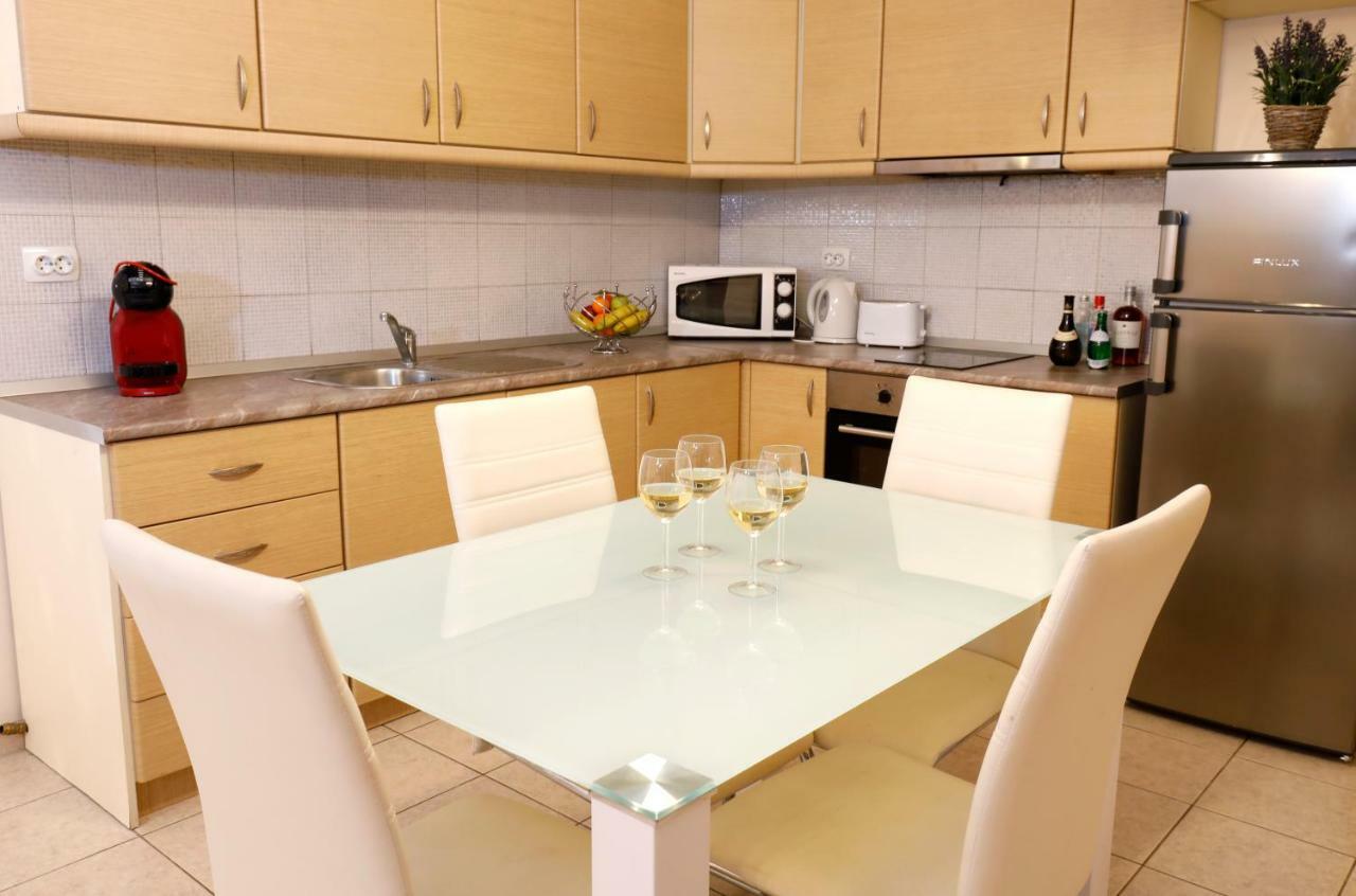 Sunrise Apartments เกราโมตี ภายนอก รูปภาพ