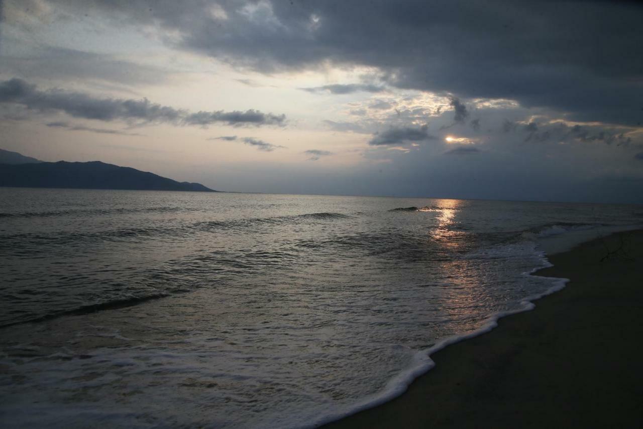 Sunrise Apartments เกราโมตี ภายนอก รูปภาพ